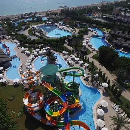 Θέρετρο Limak Lara Deluxe & 5*